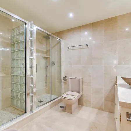 Magnifica Adosada La Quinta Golf מאלגה
